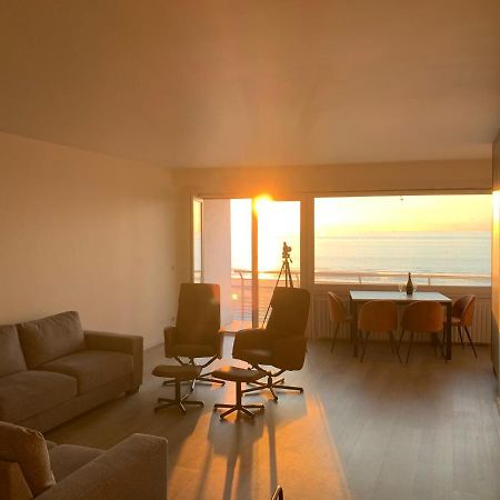 Parel aan het strand Oostende Buitenkant foto