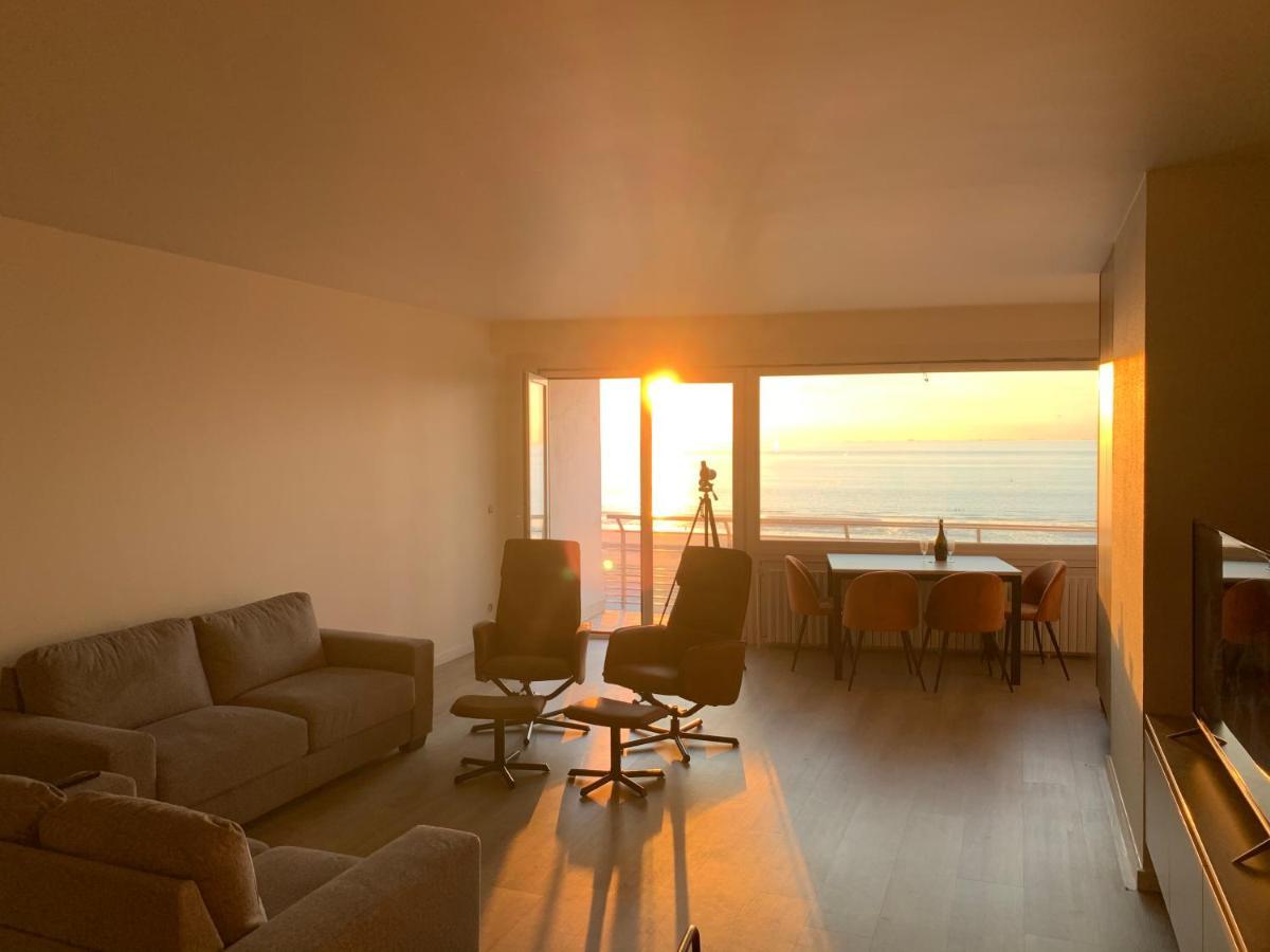 Parel aan het strand Oostende Buitenkant foto